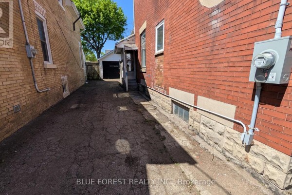 23 Hyatt Avenue, London East, ON, photo 3
