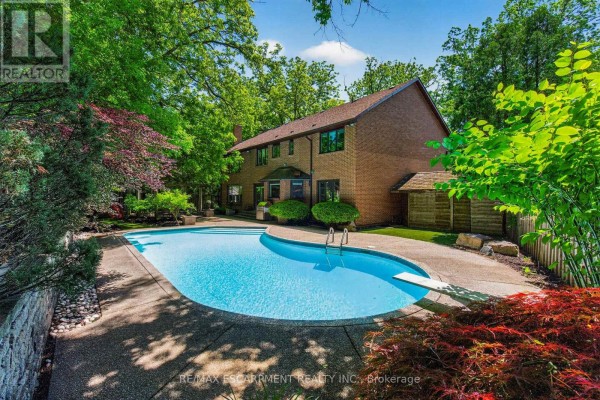 23 Lantern Lane, Hamilton, ON, photo 2