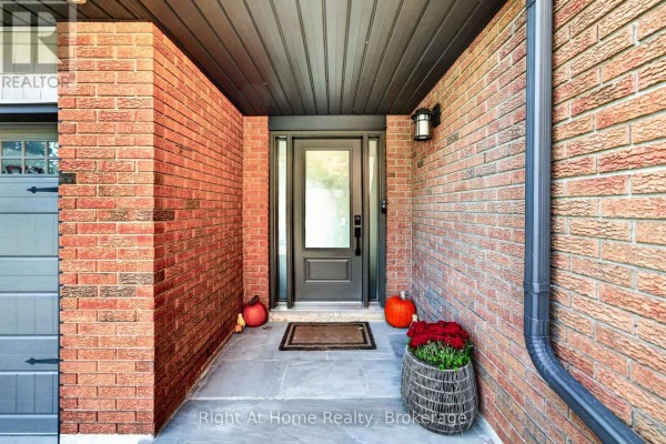 Laundry room - 23 Laurendale Avenue, Hamilton, ON L0R2H3 Photo 3
