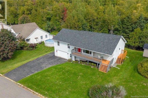 Bath (# pieces 1-6) - 23 Lentook Avenue, Saint John, NB E2K5G6 Photo 3