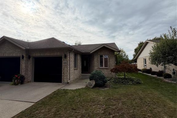 Residential for sale at 23 Malibu Dr, Leamington, ON - MLS® jw1k5i