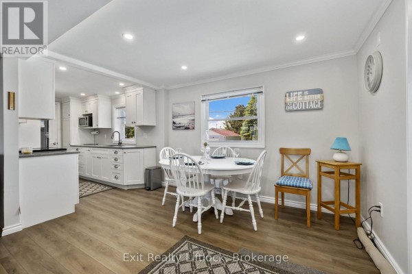 Dining room - 23 Manor Road, Kawartha Lakes, ON K0M1G0 Photo 4