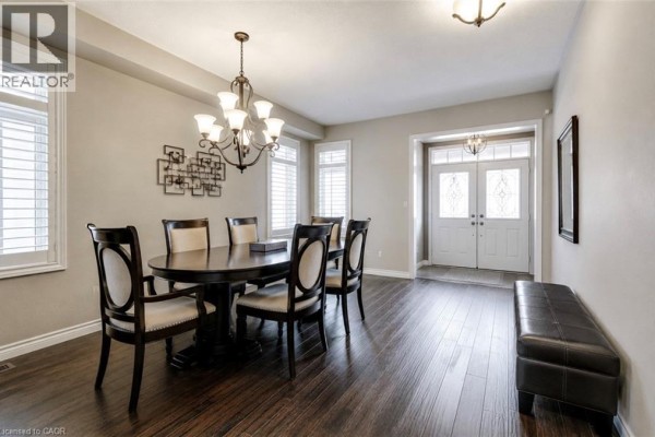 Recreation room - 23 Mcknight Avenue, Waterdown, ON L8B0R5 Photo 4