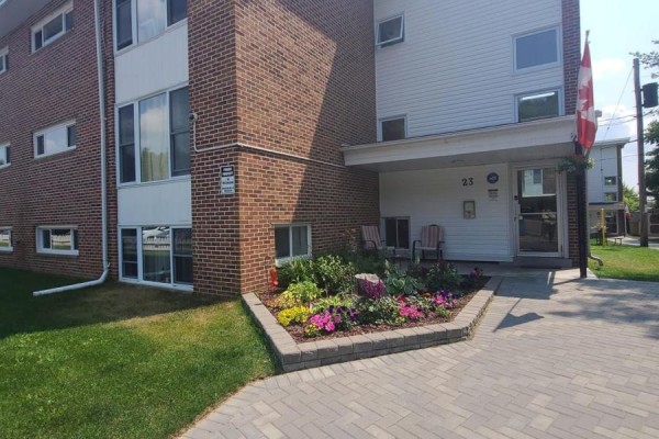 Living room/Dining room - 23 Mississauga Ave # 6, Elliot Lake, ON P5A1E1 Photo 2