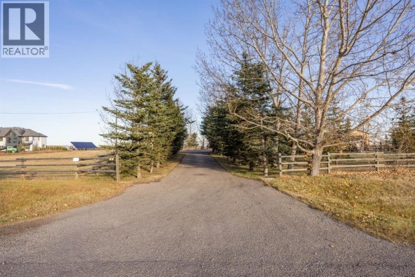 2pc Bathroom - 23 Mountain View Place, Rural Rocky View County, AB T3P1A6 Photo 2