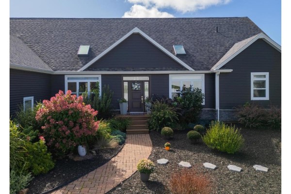 23 Paget Crescent, Stratford, PE, photo 2