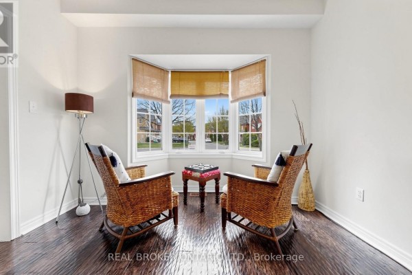 Eating area - 23 Piera Gardens, Markham, ON L3R5G8 Photo 4