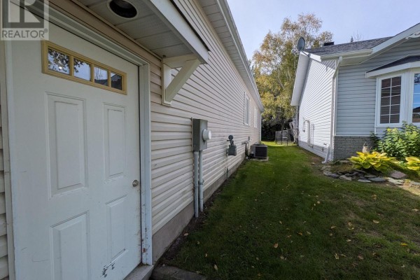 Laundry room - 23 Pleasant Avenue, Timmins, ON P4R1M6 Photo 5