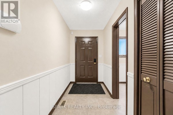23 Rannie Court, Thorold, ON L2V4X2 Photo 2
