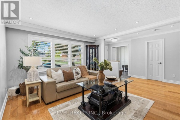 Dining room - 23 River View Drive, Brampton, ON L6W2E6 Photo 3