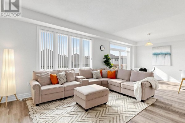 23 Rosanne Circle, Wasaga Beach, ON L9Z0N4 Photo 5