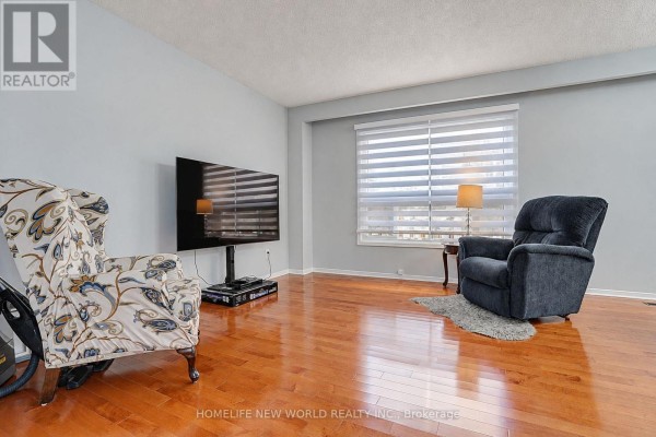Primary Bedroom - 23 Shepmore Terrace, Toronto, ON M1B3H3 Photo 5