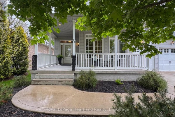 23 Stornoway Crescent, Huron East, ON, photo 2