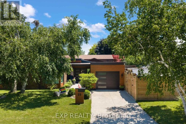 23 The Cedars Street, St  Catharines, ON, photo 2