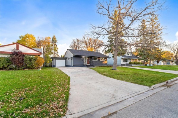 4pc Bathroom - 23 Turner Avenue, Winnipeg, MB R3J2S7 Photo 5