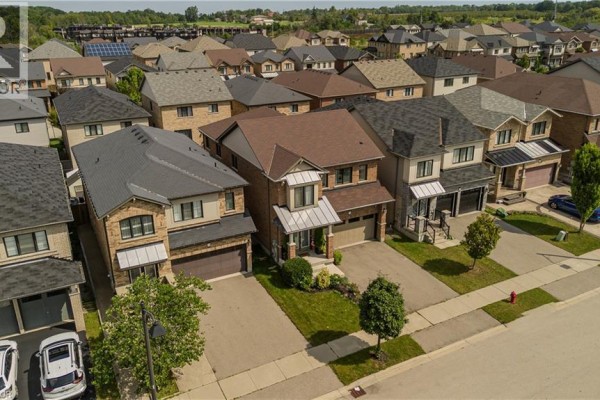 23 West Glen Avenue, Stoney Creek, ON, photo 2
