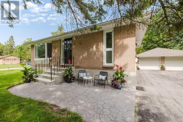 23 Wood Street, Quinte West, ON K8V5P6 Photo 4
