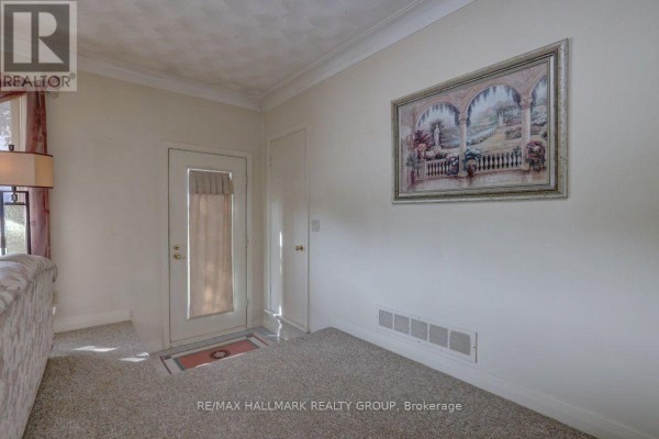 23 Wright Street, Ottawa, ON K1K2C8 Photo 3