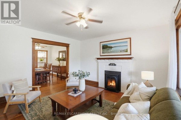 230 Beach Boulevard, Hamilton, ON, photo 2