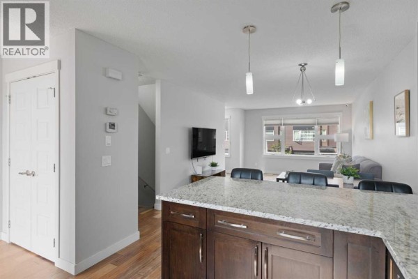 230 Covecreek Circle Ne, Calgary, AB T3K0W6 Photo 5
