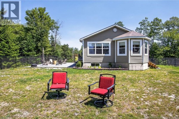 Bedroom - 230 Mealey Road, Pennfield, NB E5H0B1 Photo 3