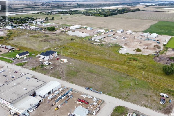 230 Railway Avenue, Outlook, SK S0L2N0 Photo 2