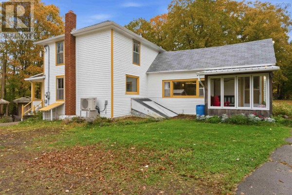 Den - 230 Rocknotch Road, South Tremont, NS B0P1R0 Photo 3