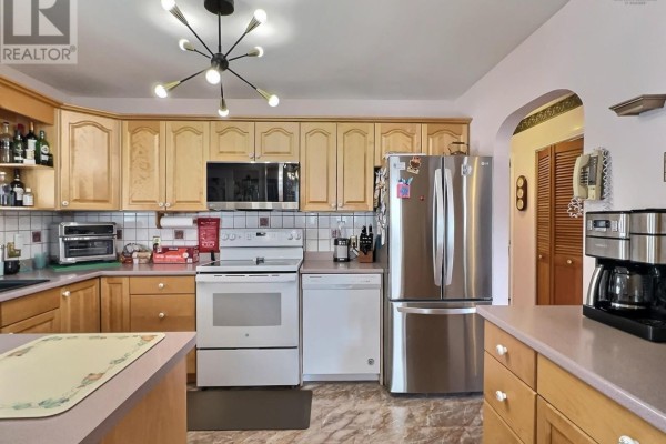 Sunroom - 230 Salmon River Road, Valley, NS B6L2S9 Photo 5