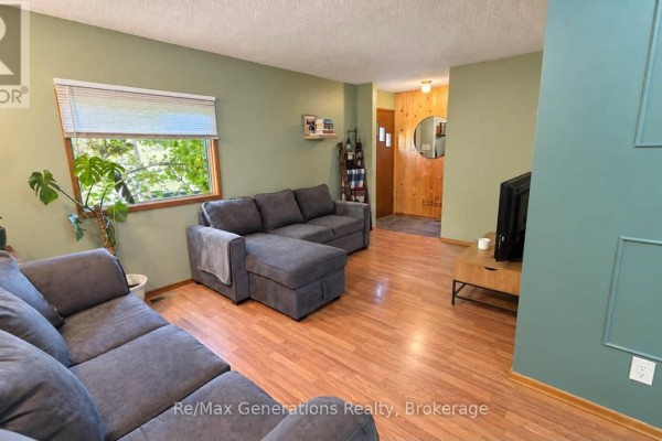 Primary Bedroom - 230 Secord Street, Thunder Bay, ON P7B3E5 Photo 3