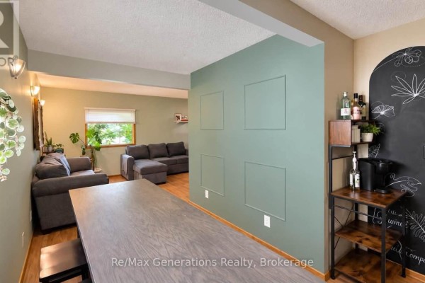 230 Secord Street, Thunder Bay, ON P7B3E5 Photo 5