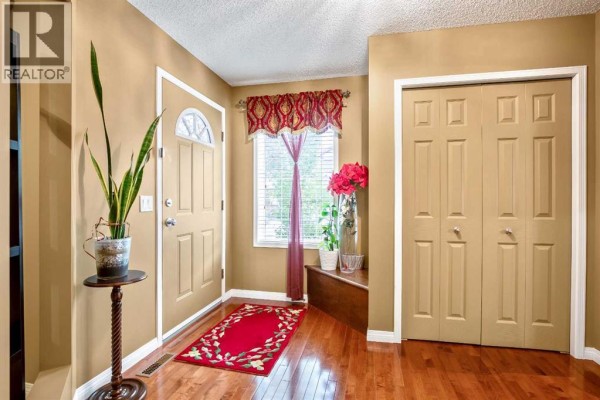 Dining room - 230 Shannon Square Sw, Calgary, AB T2Y4K2 Photo 4
