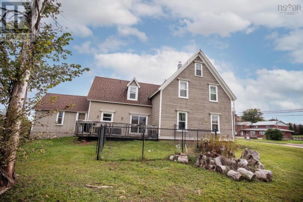 2pc Bathroom - 230 Victoria Street E, Amherst, NS B4H1Y9 Photo 5