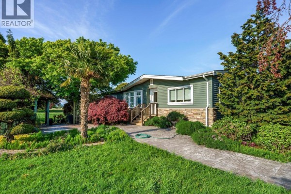 2300 56 Street, Tsawwassen, BC V4L2P2 Photo 4