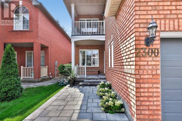 Kitchen - 2300 Owlridge Drive, Oakville, ON L6M3V4 Photo 3