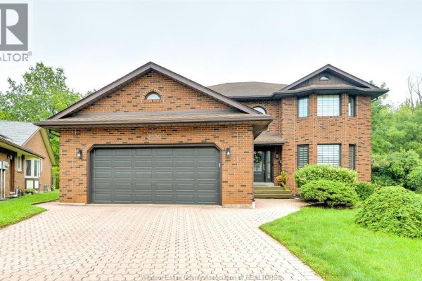 2300 Santo Drive, Windsor