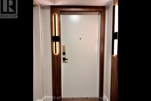 2301 - 327 King Street, Toronto, ON, photo 3