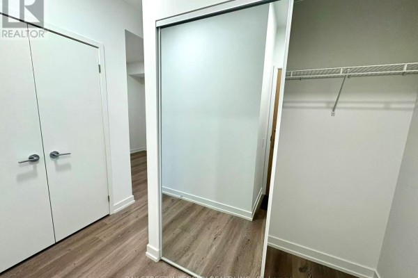 Den - 2302 - 395 Square One Drive, Mississauga, ON L5B0P6 Photo 5