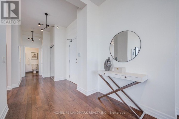 Living room - 2302 - 500 St Clair Avenue W, Toronto, ON M6C1A8 Photo 3