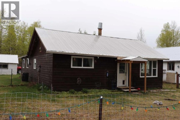 Kitchen - 2302 10 Street, Marlboro, AB T7E3A1 Photo 2