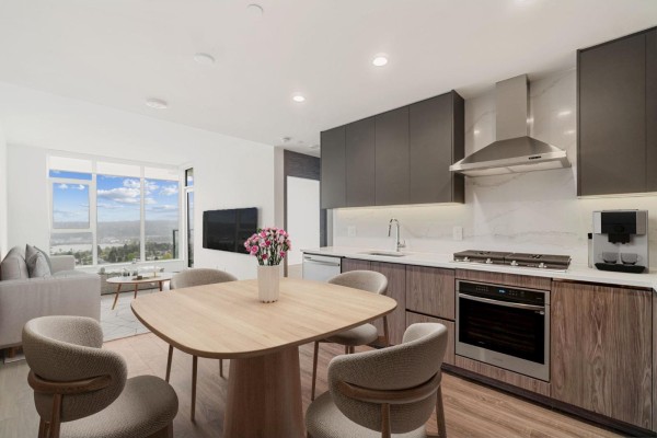 2302 10750 135a Street, Surrey, BC V3T0V4 Photo 5