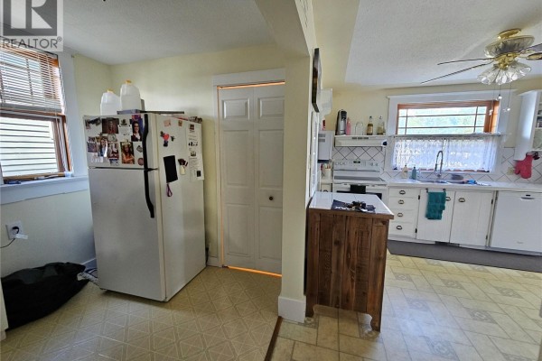 4pc Bathroom - 2303 Buick Street, Cadillac, SK S0N0K0 Photo 3