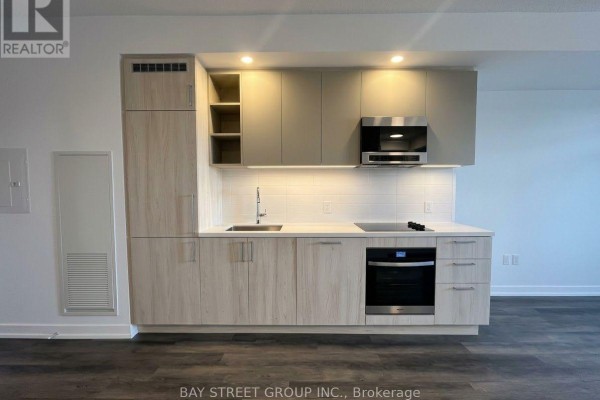 2304 - 5 Meadowdale Road, Vaughan, ON L4K0C7 Photo 5