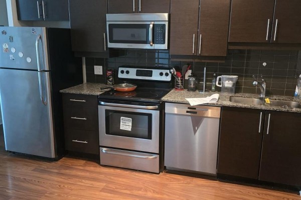 Kitchen - 2305 - 33 Bay Street, Toronto, ON M5J2Z3 Photo 2