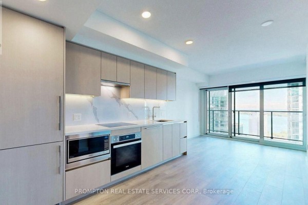 2306 - 1 Concord Cityplace Way, Toronto, ON M5V0X3 Photo 2