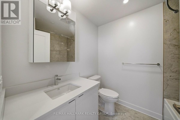 Bathroom - 2306 - 180 George Street, Ottawa, ON K1N0G8 Photo 5