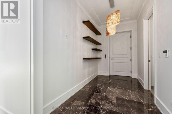 Kitchen - 2306 - 183 Wellington Street W, Toronto, ON M5V0A1 Photo 4
