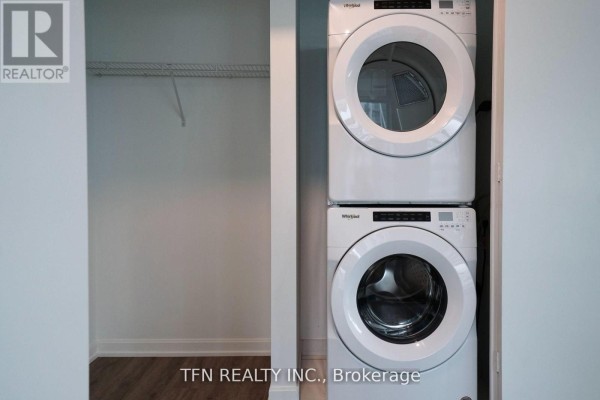 2306 - 327 King Street W, Toronto, ON M5V0W7 Photo 5