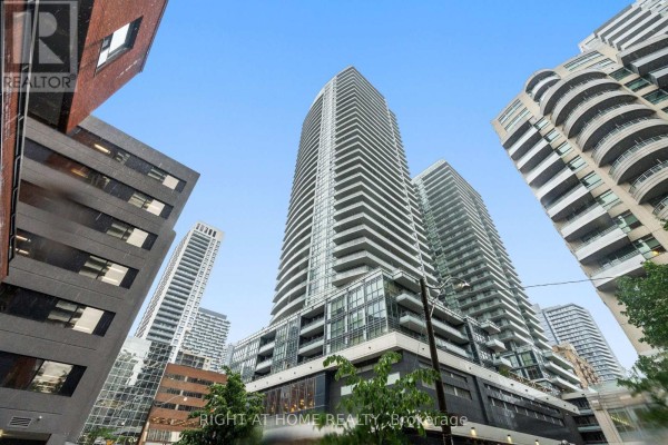 2306 - 89 Dunfield Avenue, Toronto, ON, photo 2