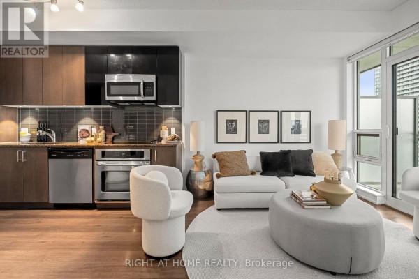 2306 - 89 Dunfield Avenue, Toronto, ON, photo 3