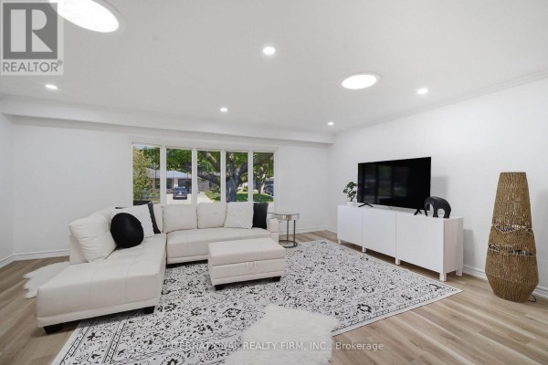 2306 Devon Road, Oakville, ON L6J5R4 Photo 4